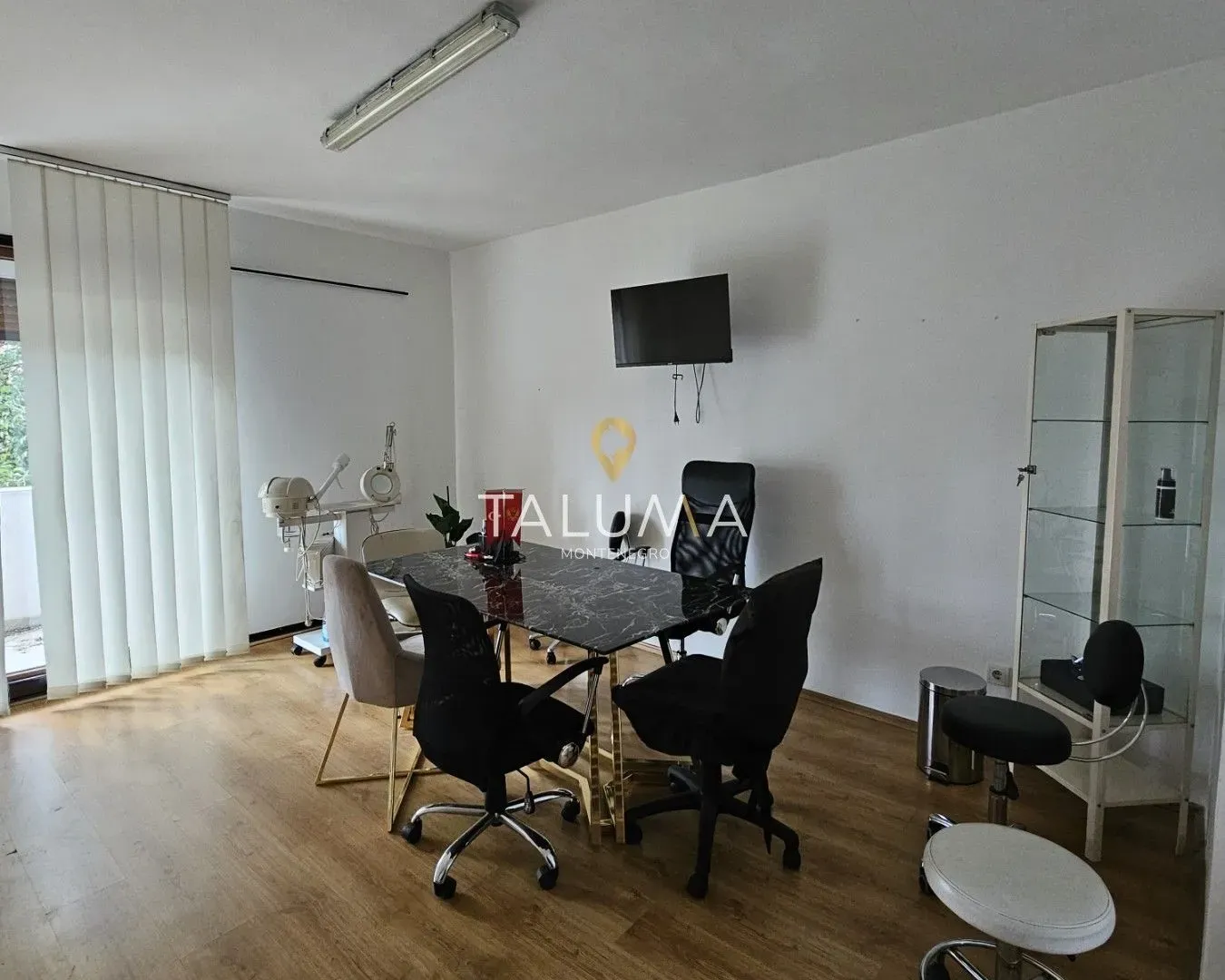 Izdavanje, poslovni prostor, 95m², Preko Morače, Podgorica