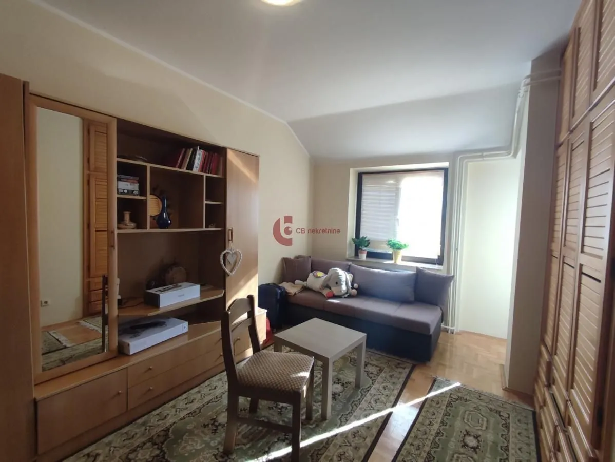 Prodaja, kuća, 268m², Kertvaroš, Subotica