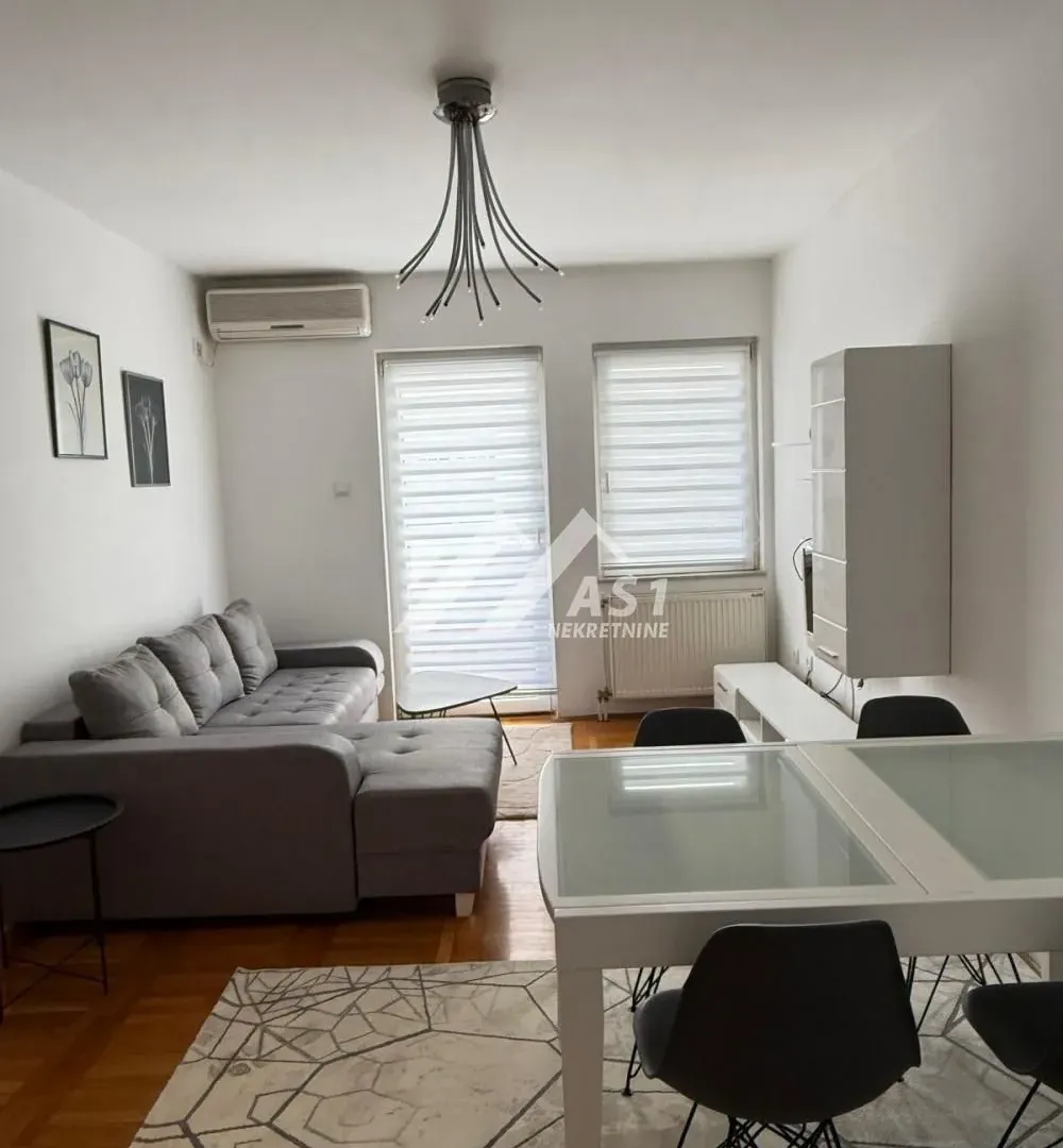 Izdavanje, dvosoban stan, 52m², Grbavica, Novi Sad Sve Podlokacije