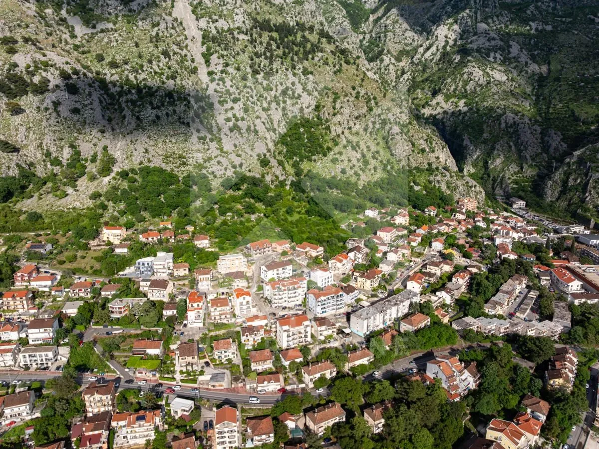 Prodaja, plac, 1700m², Dobrota, Kotor