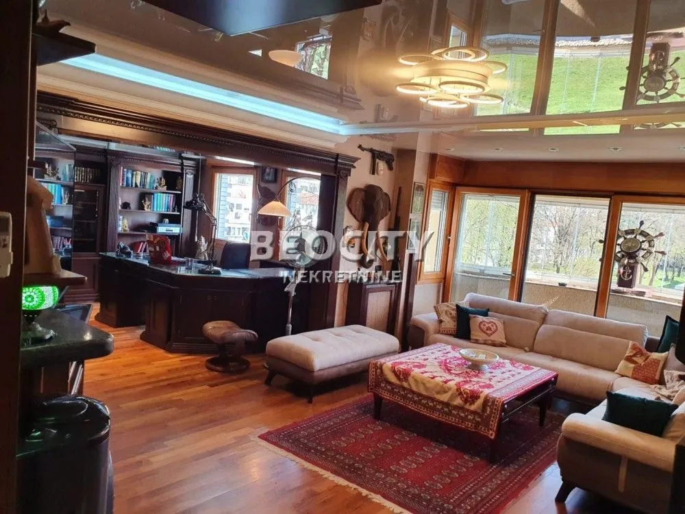 Izdavanje, četvorosoban stan, 200m², Stari Merkator, Novi Beograd Sve Podlokacije