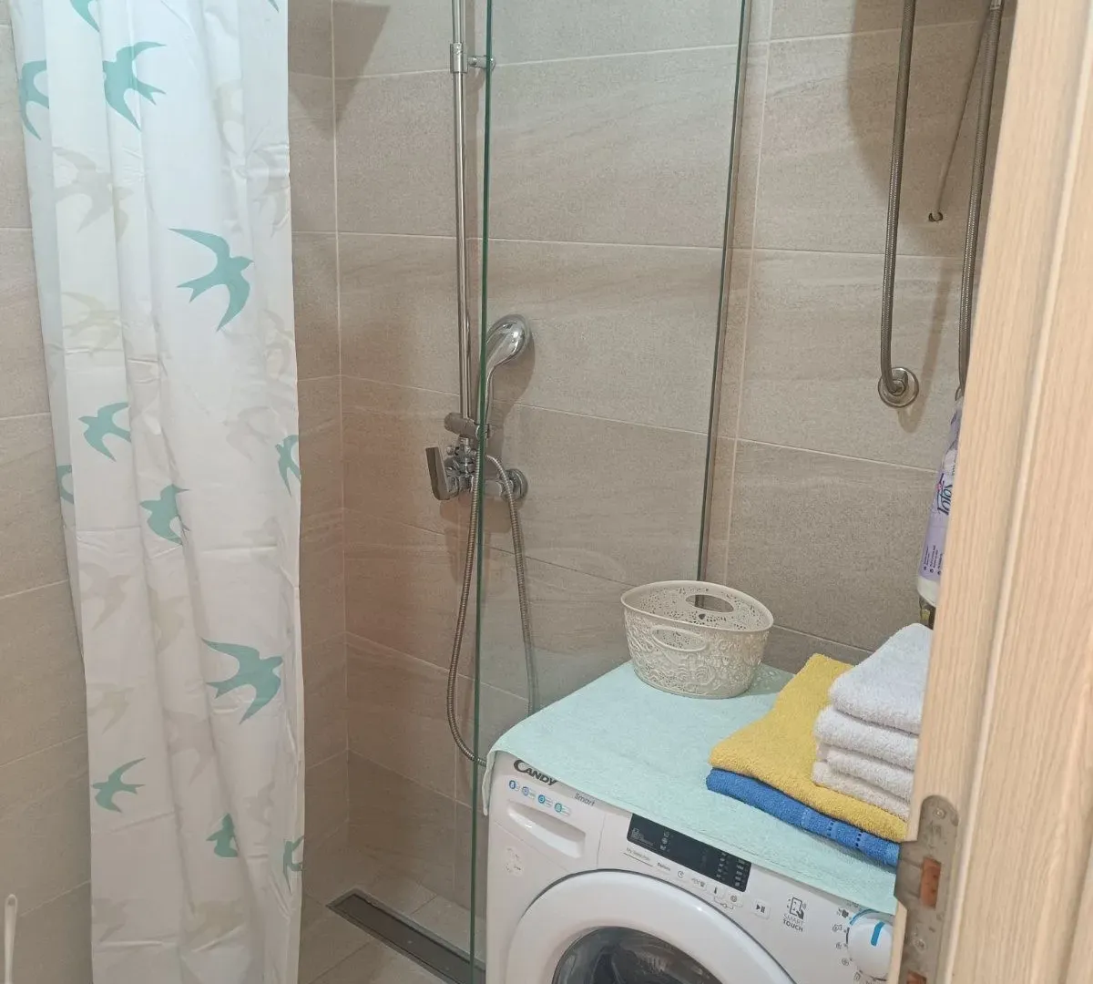 Izdavanje, jednosoban stan, 36m², Lazi, Budva