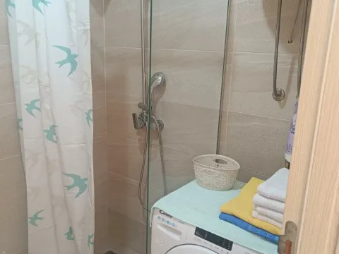 Izdavanje, jednosoban stan, 36m², Lazi, Budva - image 8
