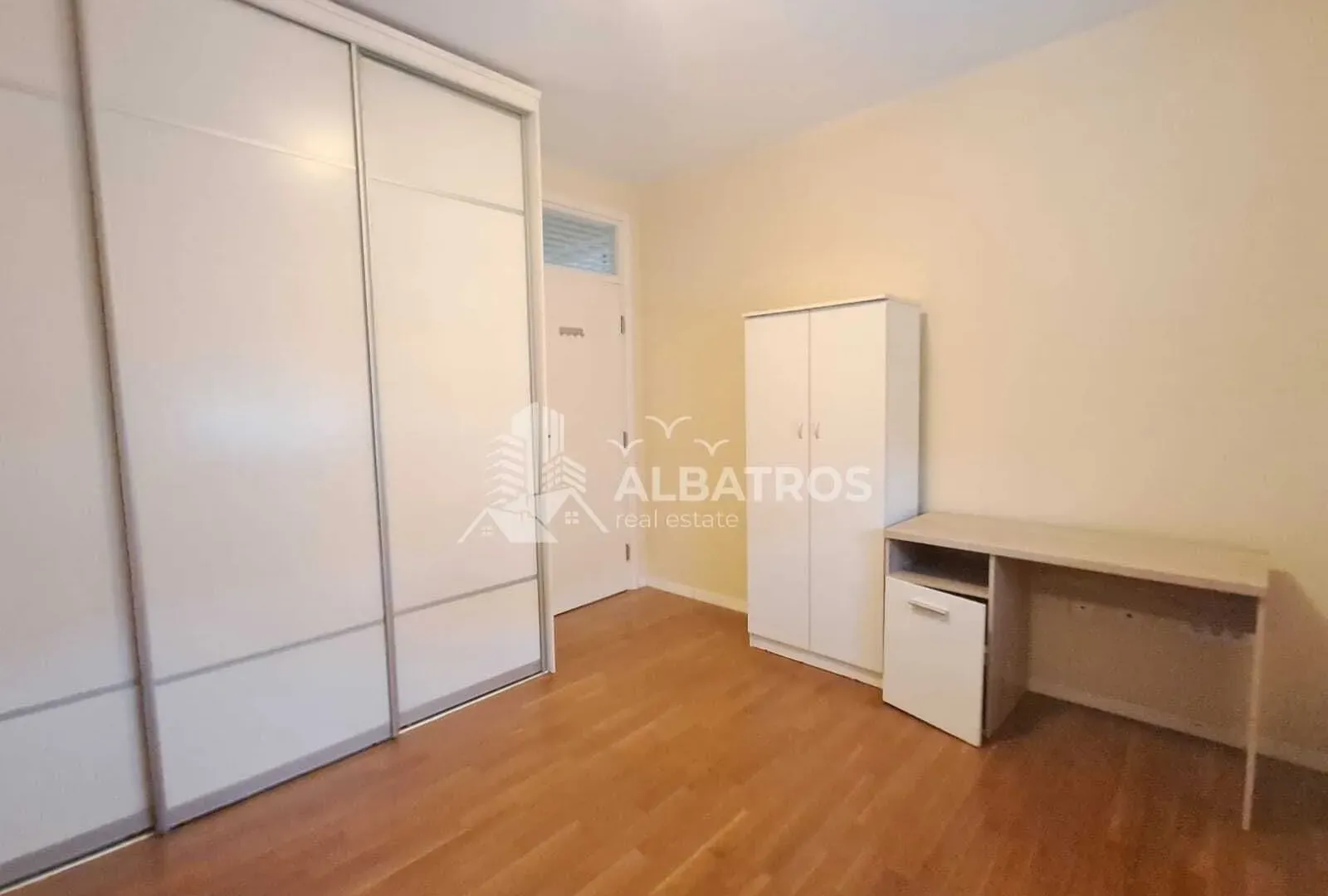 Rent, two bedroom apartment, 75m², Centar, Bar