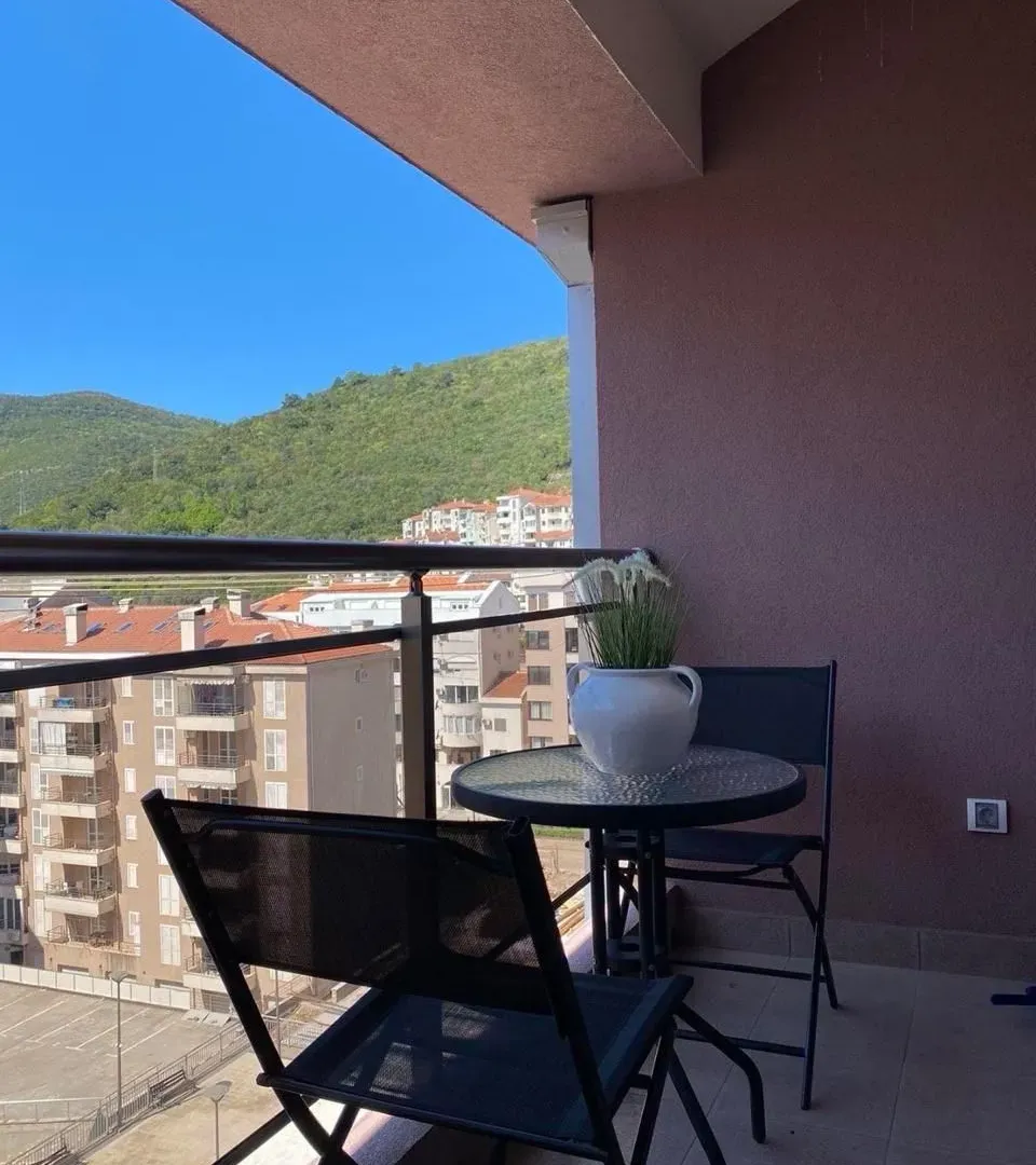 Rent, one bedroom apartment, 40m², Rozino, Budva