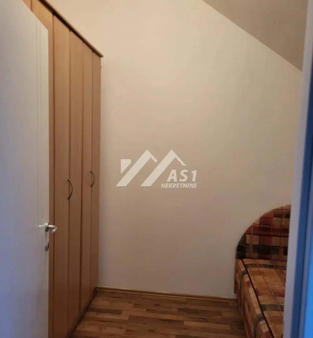 Izdavanje, jednosoban stan, 30m², Bulevar patrijarha Pavla, Novi Sad Sve Podlokacije