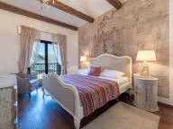 Sale, house, 193m², Dobrota, Kotor - image 11