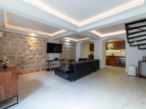 Sale, house, 160m², Perast, Kotor - image 8