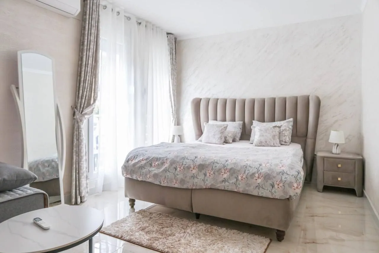 Rent, one bedroom apartment, 50m², Centar, Budva