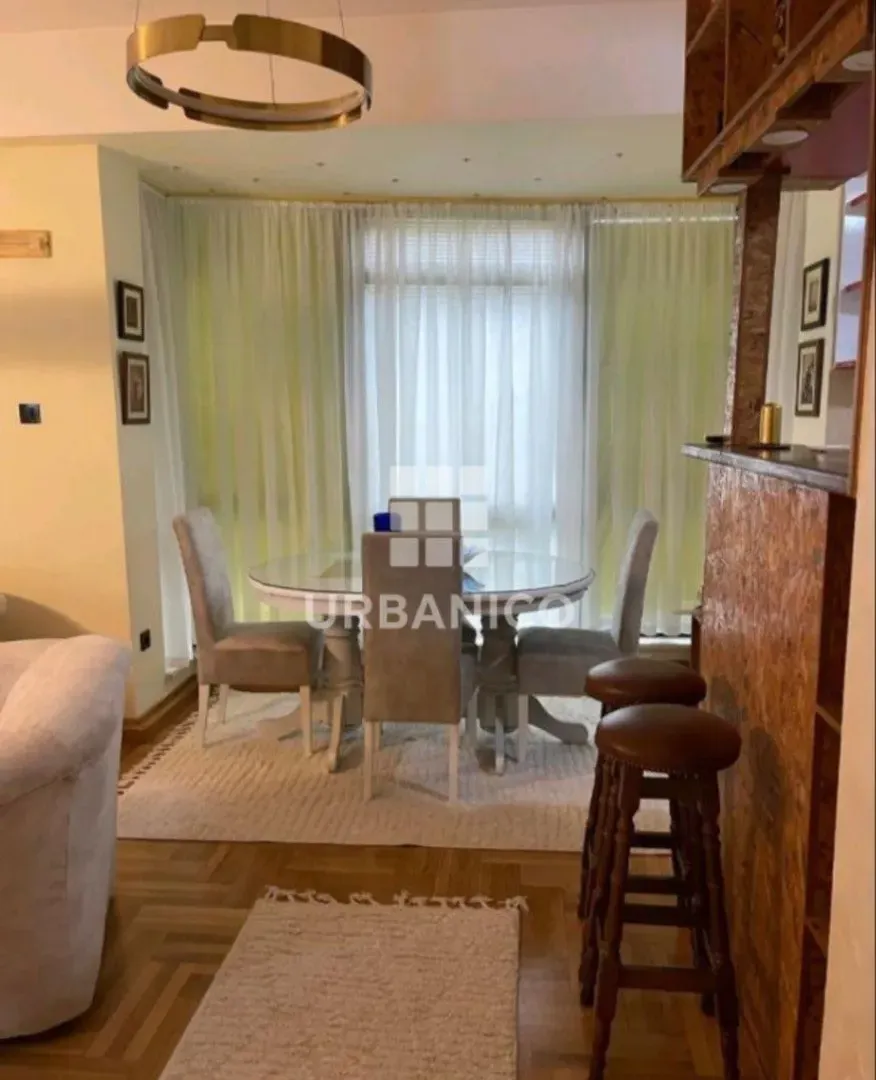 Izdavanje, dvosoban stan, 76m², Centar, Podgorica