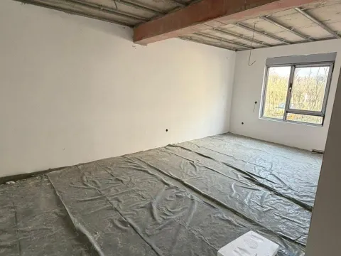 Prodaja, jednosoban stan, 47m², Centar, Bar - image 1