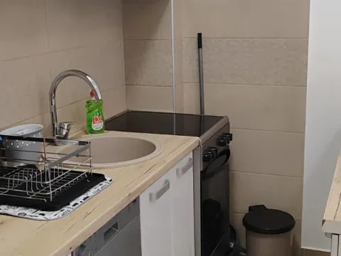 Rent, one bedroom apartment, 42m², Tivat, Crna Gora - image 15