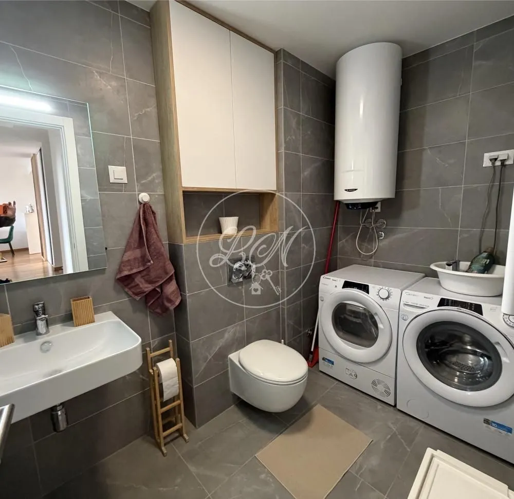Prodaja, trosoban stan, 78m², Novi Beograd Blok 65, Novi Beograd Sve Podlokacije