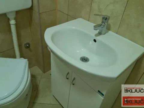 Izdavanje, garsonjera, 27m², Salajka, Novi Sad Sve Podlokacije - image 8