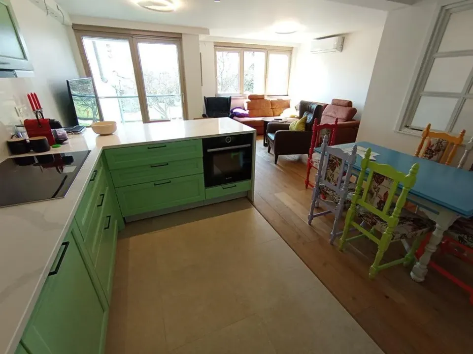 Sale, three bedroom apartment, 114m², Blok 5, Podgorica