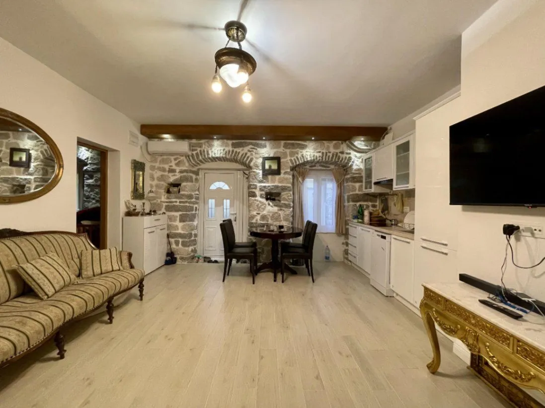 Prodaja, kuća, 114m², Prčanj, Kotor