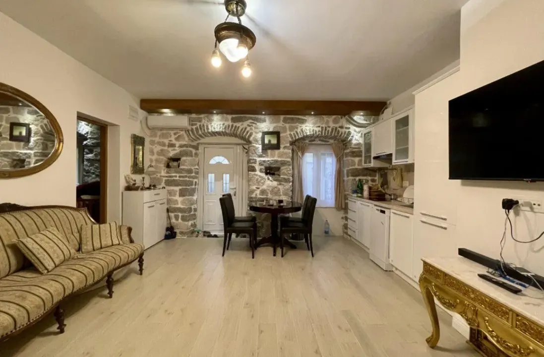 Sale, house, 114m², Prčanj, Kotor