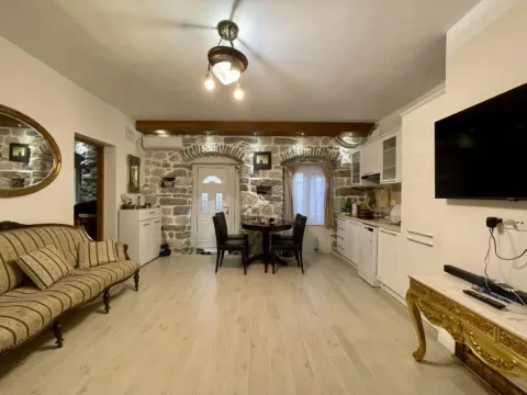 Prodaja, kuća, 114m², Prčanj, Kotor