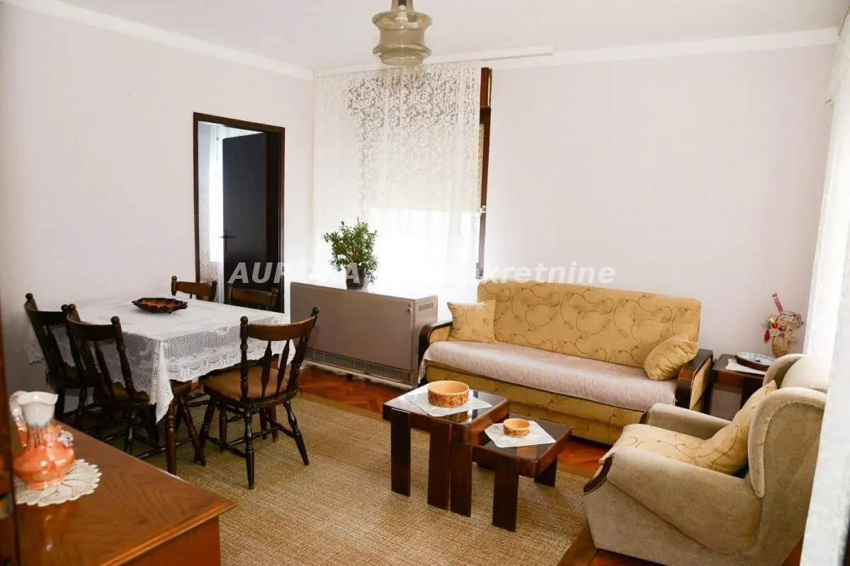 Prodaja, trosoban stan, 92m², Centar, Vrnjačka Banja