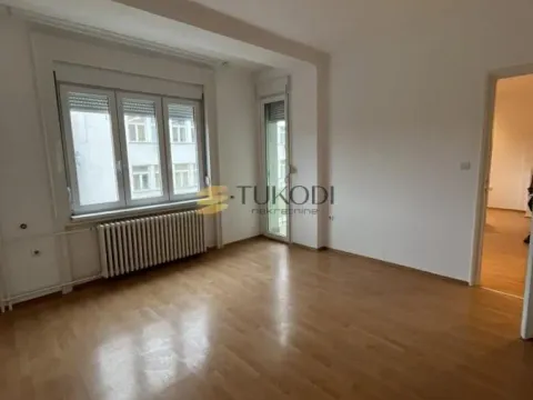 Prodaja, trosoban stan, 112m², Centar, Novi Sad - image 2