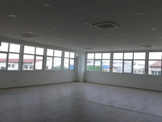 Rent, office space, 360m², Batajnica, Beograd