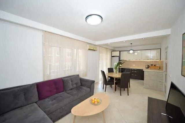 Izdavanje, jednosoban stan, 46m², Dobrota, Kotor