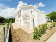 Prodaja, kuća, 250m², Hladna Uvala, Bar - image 2