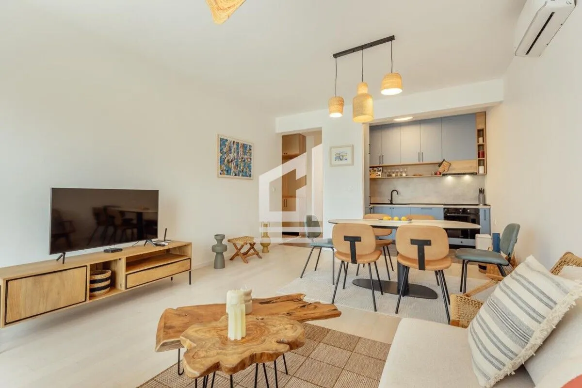 Prodaja, dvosoban stan, 72m², Donja Lastva, Tivat