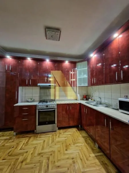 Prodaja, kuća, 350m², Sremska Kamenica, Petrovaradin
