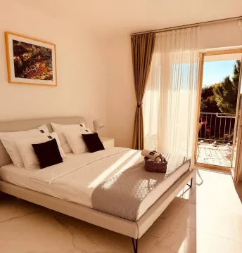 Rent, one bedroom apartment, 53m², Bečići, Budva - image 5