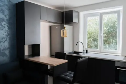 Rent, two bedroom apartment, 60m², Tivat, Crna Gora - image 2