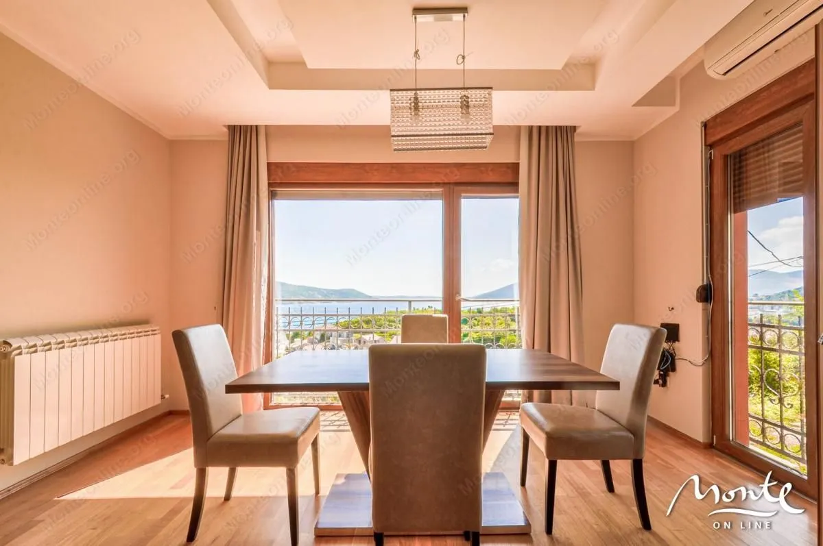 Prodaja, kuća, 227m², Zelenika, Herceg Novi