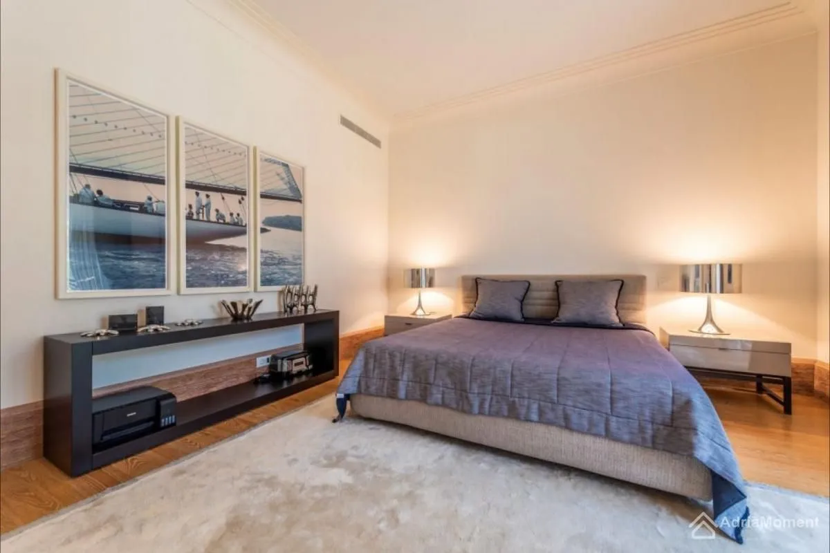 Sale, four bedroom apartment, 258m², Porto Montenegro, Tivat