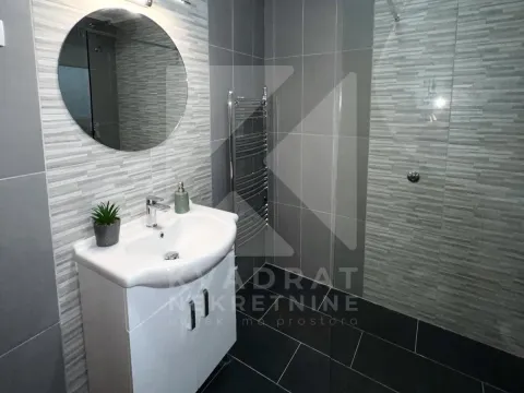 Izdavanje, trosoban stan, 130m², Zabjelo, Podgorica - image 9