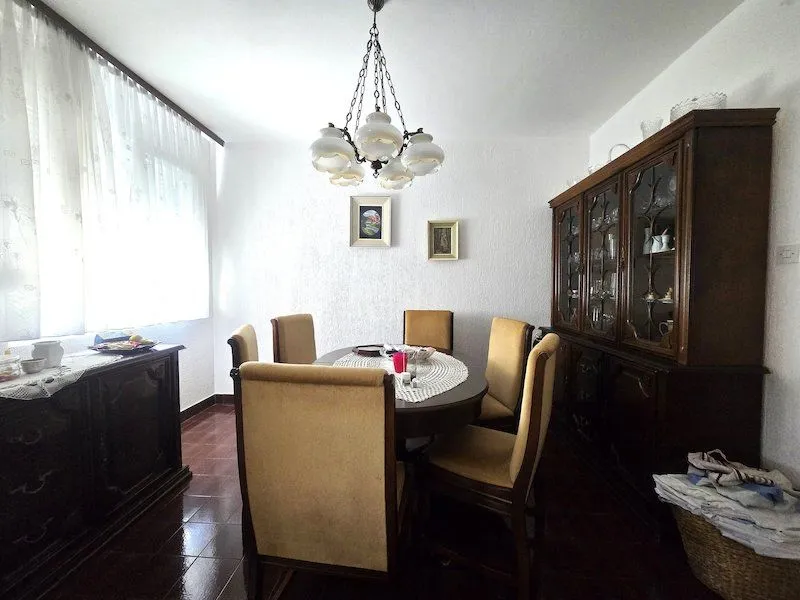 Prodaja, kuća, 300m², Zagorič, Podgorica