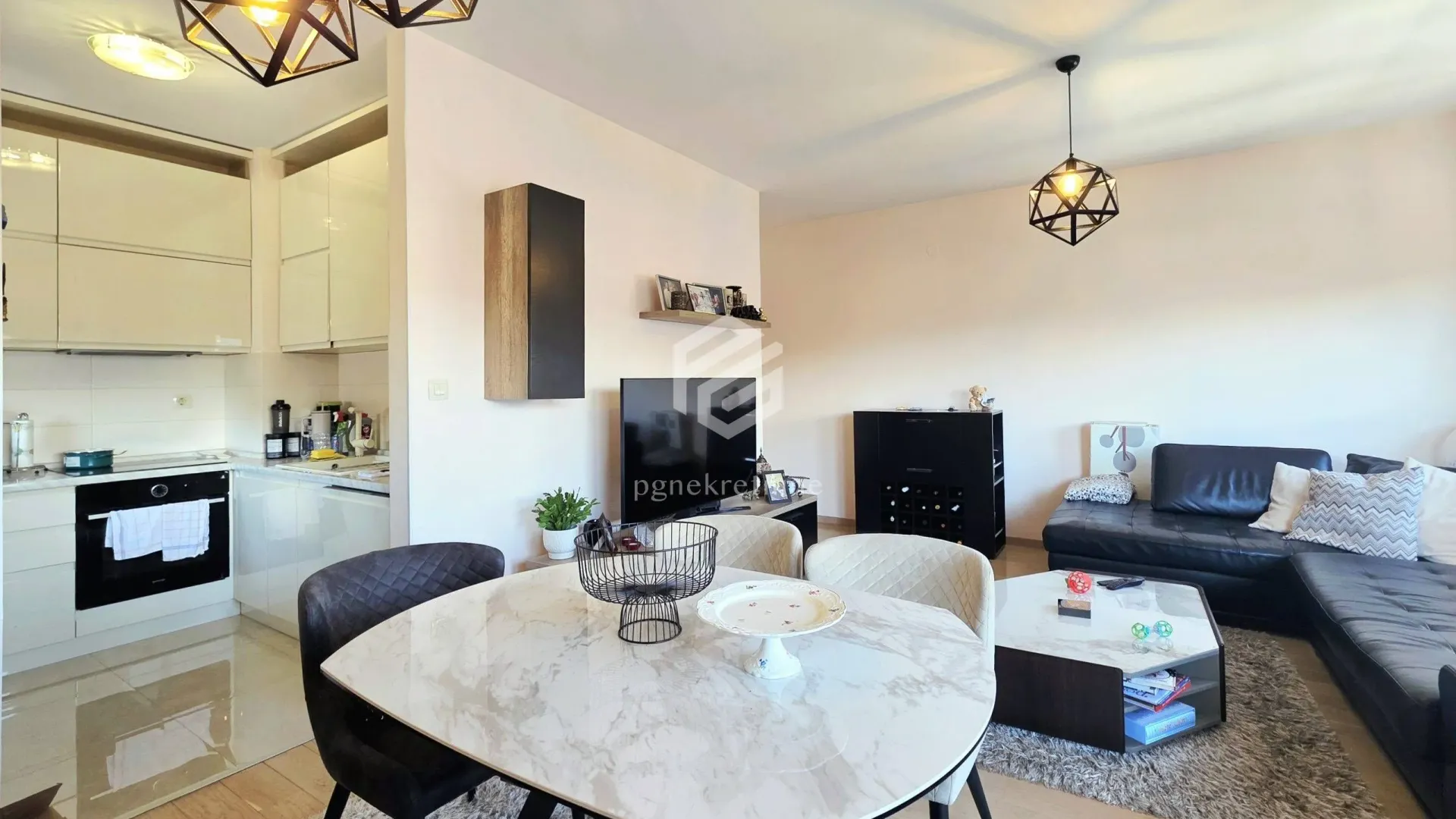 Prodaja, jednosoban stan, 53m², City Kvart, Podgorica