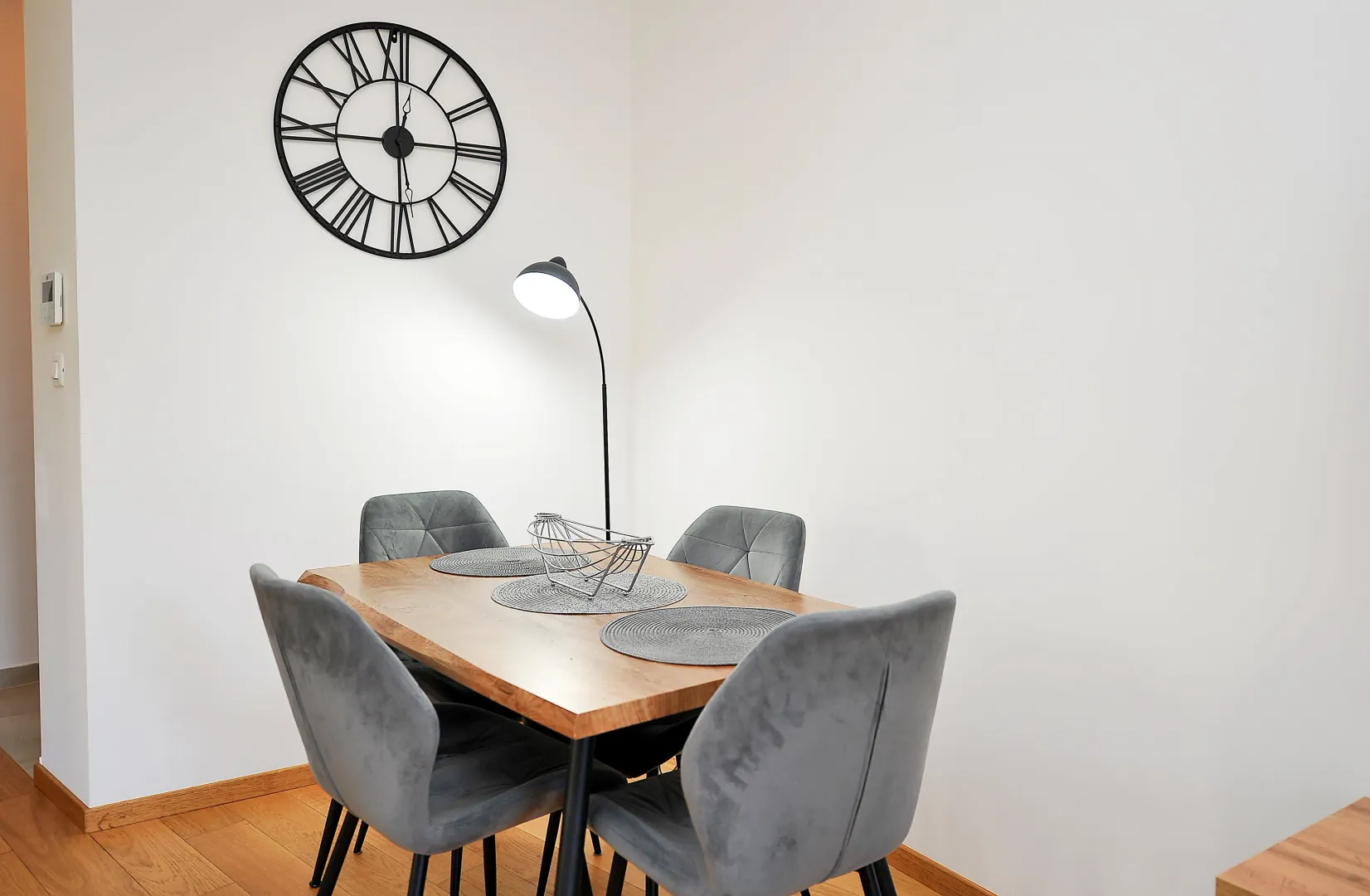 Rent, one bedroom apartment, 50m², Bečići, Budva
