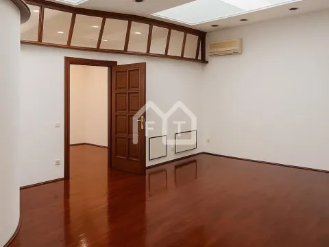 Izdavanje, poslovni prostor, 106m², Stari Merkator, Novi Beograd Sve Podlokacije - image 4