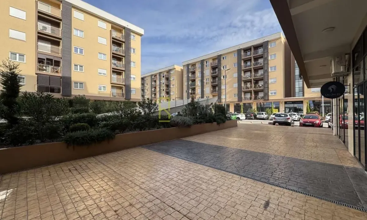 Izdavanje, poslovni prostor, 46m², City Kvart, Podgorica