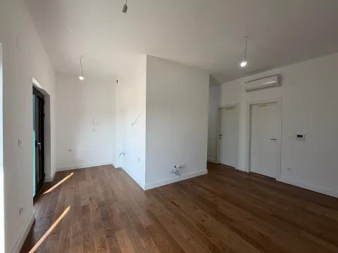 Prodaja, dvosoban stan, 60m², Dumidran, Tivat - image 6