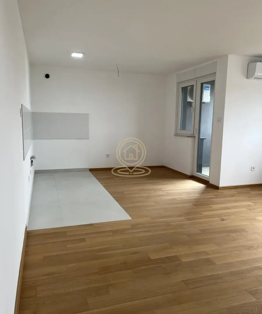 Prodaja, dvosoban stan, 58m², Bulevar Evrope, Novi Sad Sve Podlokacije