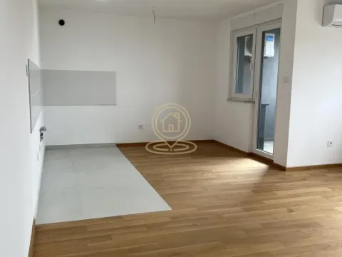 Prodaja, dvosoban stan, 58m², Bulevar Evrope, Novi Sad Sve Podlokacije - image 2