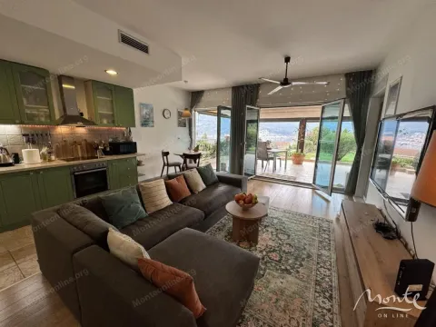 Sale, two bedroom apartment, 74m², Dobrota, Kotor - image 2