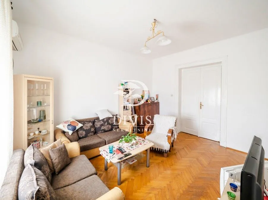 Prodaja, dvosoban stan, 63m², Stari Grad, Beograd