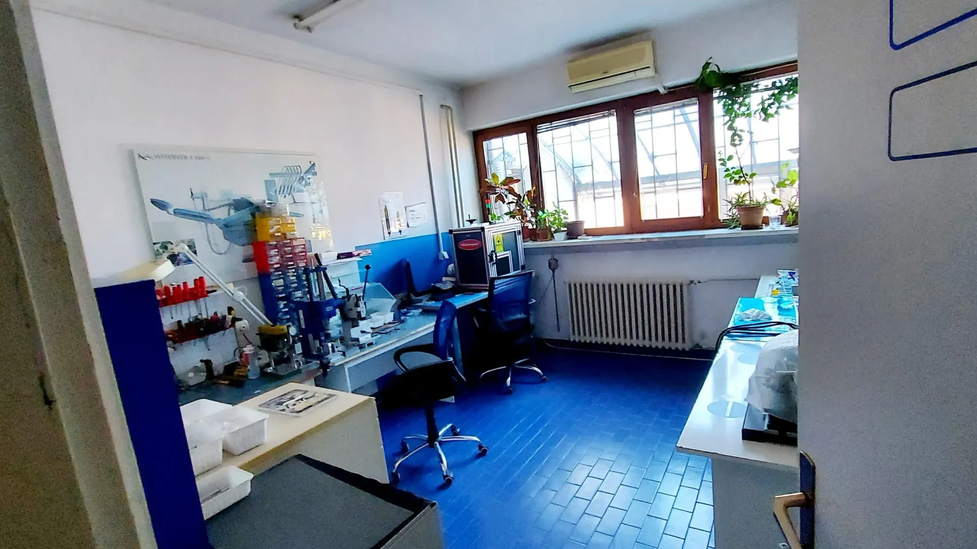 Izdavanje, poslovni prostor, 831m², Trstenik, Srbija