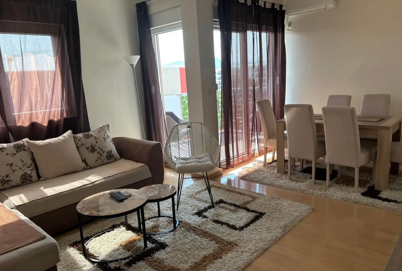 Izdavanje, jednosoban stan, 54m², City Kvart, Podgorica