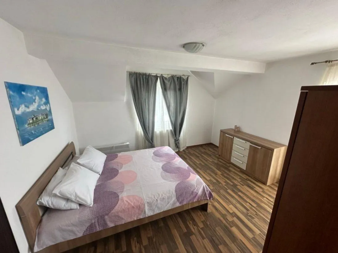 Izdavanje, trosoban stan, 141m², Donja Gorica, Podgorica