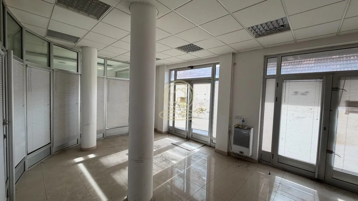 Prodaja, poslovni prostor, 31m², Vašarište, Kragujevac