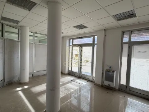 Poslovni prostor in Vašarište