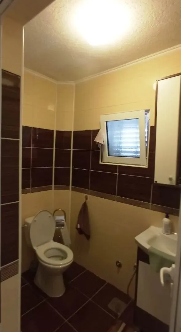 Rent, house, 165m², Sutomore, Bar